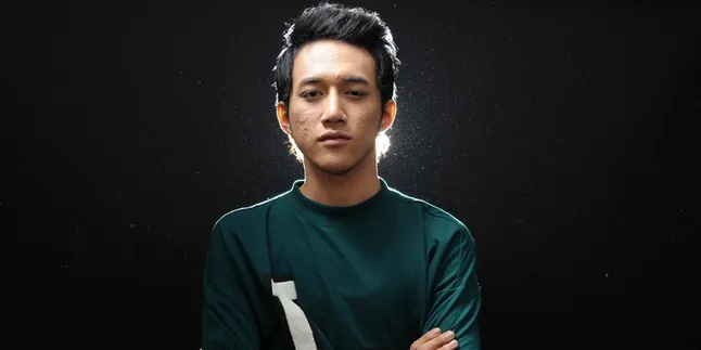 Eksistensi Boybandnya Dipertanyakan, Ini Jawaban Dicky SMASH