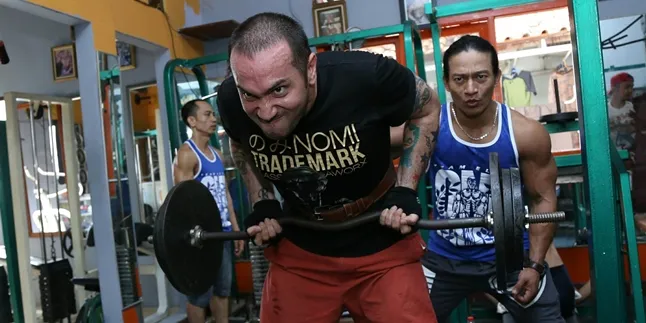 [Eksklusif] Agar Badan Nggak Loyo, Gary Iskak Pilih Ngegym