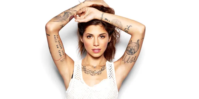 [Eksklusif] 'Human' Bantu Christina Perri Jadi Dewasa!
