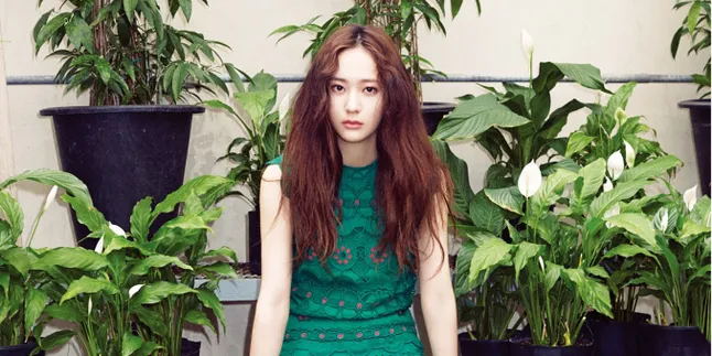 Ekspresi Bak Model, OOTD Cantik Krystal fx Sukses Alihkan Duniamu