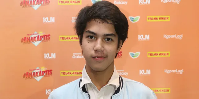 El Rumi Kalah dan Harus Berlari Mengejar Bis Sejauh 5 Kilometer!