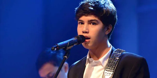 El Rumi Rayakan Ulang Tahun Bareng Maia Estianty El Rumi Rayakan Ulang Tahun Bareng Maia Estianty