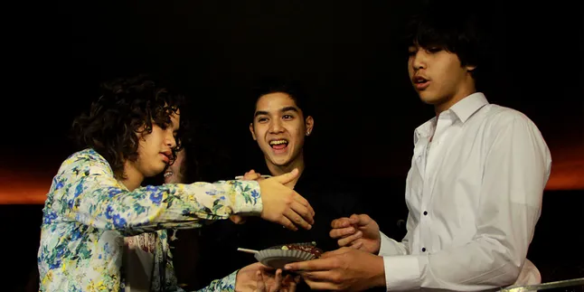 El Upload Foto Masa Kecil Bareng Al, Maia Malah Sedih