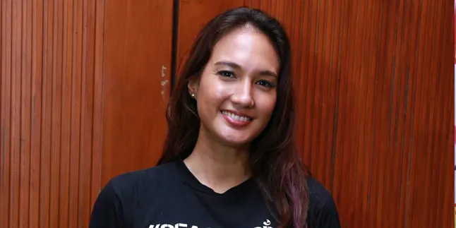 Elak Sudah Menikah, Nadine Chandrawinata Akui Punya Pacar Elak Sudah Menikah, Nadine Chandrawinata Akui Punya Pacar