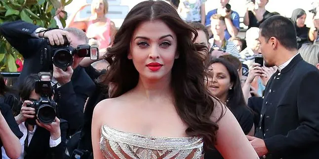 Elegan & Mewah, Aishwarya Rai Hadiri Pesta Brand Fashion di Milan