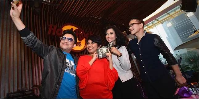 Elfas Singer Rilis Album dan Ogah Kalah Dari Penyanyi Muda