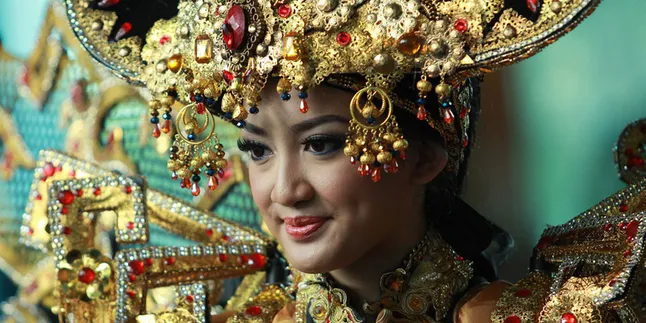 Elfin Pertiwi Boyong Dua Prestasi Dari Miss International 2014