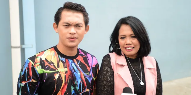 Elly Sugigi Dituding Lakukan Penipuan, Irfan Sbaztian Lakukan Pembelaan Elly Sugigi Dituding Lakukan Penipuan, Irfan Sbaztian Lakukan Pembelaan