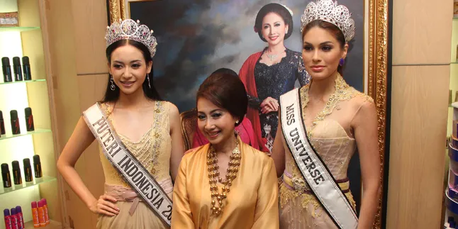 Elvira Devinamira Pakai Bikini Two Pieces di Miss Universe 2014 Elvira Devinamira Pakai Bikini Two Pieces di Miss Universe 2014
