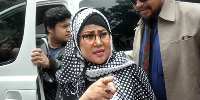 Elvy Sukaesih Belum Juga Jenguk Anak Sampai Saat ini