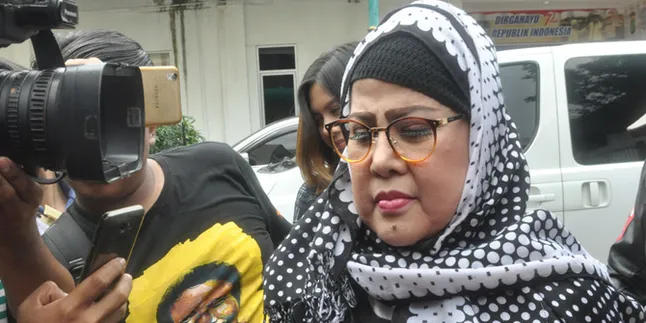 Elvy Sukaesih Diperiksa Polisi Terkait Kasus Narkoba Anaknya