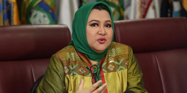 Emilia Contessa Benarkan Denada Sudah Dua Bulan Pisah Rumah