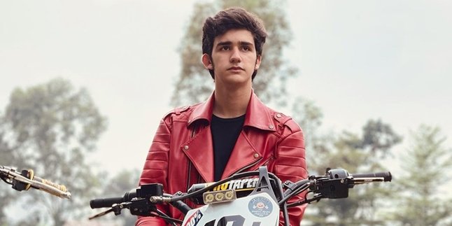 Emiliano Fernando Cortizo, Star of 'DARI JENDELA SMP', Admits to Being Late, Except When Filming