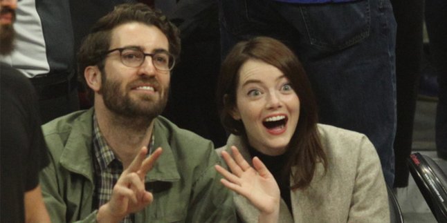 Emma Stone and her fiancé, Dave McCary, officially get married