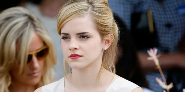 Emma Watson Dikuntit Orang Tak Dikenal?