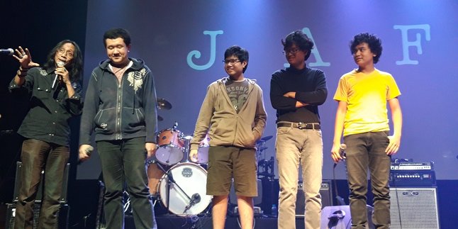 Empat Remaja Indonesia Bangkitkan Kembali Karya Band Legenda Genesis