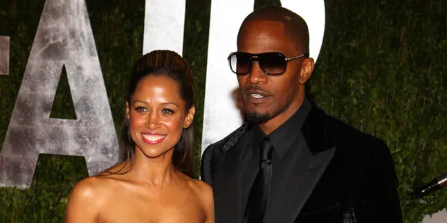 Empat Tahun Hiatus, Artis Ini Pulang Bawa Oleh-Oleh