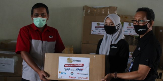 EMTEK Cares for Corona Sends Thousands of PPE and Cloth Masks to 11 Health Institutions in Several Regions of Indonesia