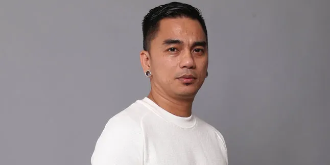 Enda Tak Mau Paksakan Anak Dalam Beribadah, Ini Alasannya!