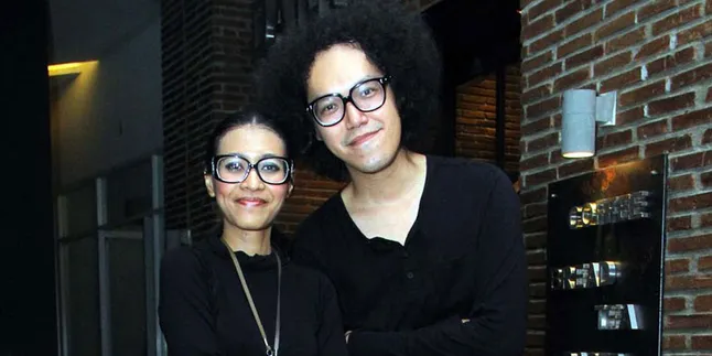 Endah N Rhesa Bertekad Bagi Ilmu Sepulang Dari Perancis