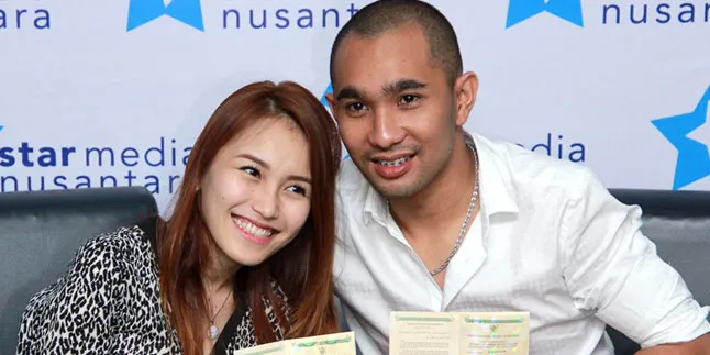 Enji Berusaha Jadi Suami Terbaik Enji Berusaha Jadi Suami Terbaik