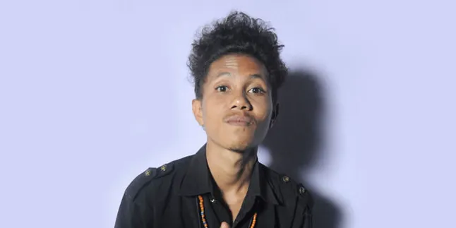 Ephy Sekuriti Rela Syuting Bareng Monyet Untuk 'HUMOR BAPER'