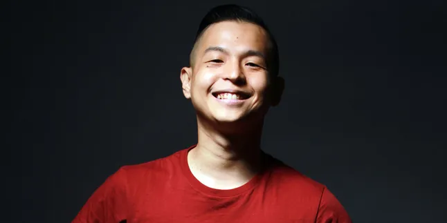 Ernest Prakasa Sempat Lirik Acha Septriasa Jadi 'Istrinya' Ernest Prakasa Sempat Lirik Acha Septriasa Jadi 'Istrinya'