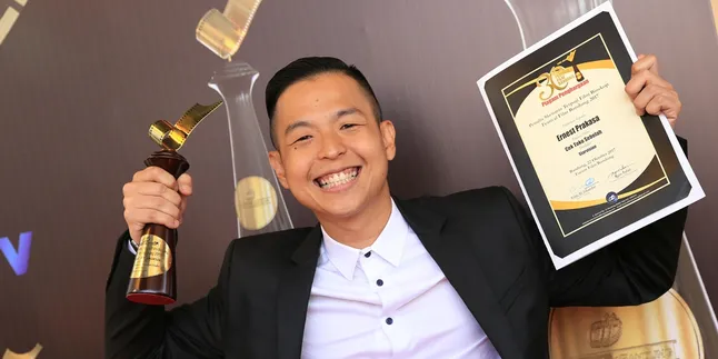 [SPEAKER] Ernest Prakasa, Sineas Muda Jenius Satukan Komika Indonesia