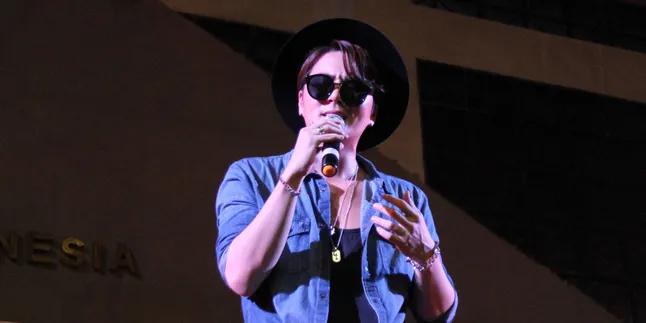 ERU Nyanyikan Lagu 'Kemesraan', Surga Korea Pindah ke Depok