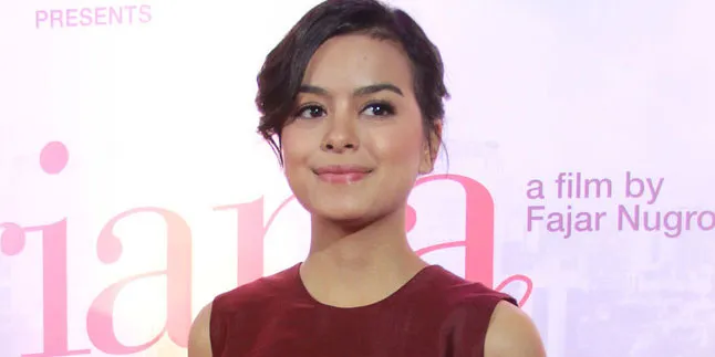 Eva Celia Bungkam Soal Foto Ibunya Bersama Ariel Noah Eva Celia Bungkam Soal Foto Ibunya Bersama Ariel Noah