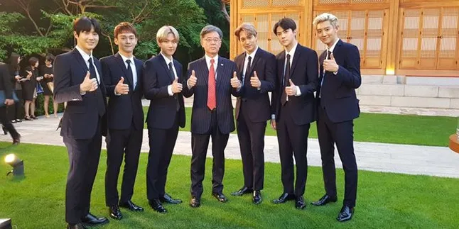 EXO Diundang Blue House Untuk Bertemu Donald Trump EXO Diundang Blue House Untuk Bertemu Donald Trump