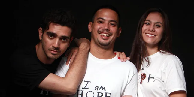 Fachri Albar Ikut Penulisan Skenario Film 'I AM HOPE'