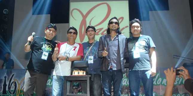 Fadly Pun Menangis di Jambore Sobat Padi 2013