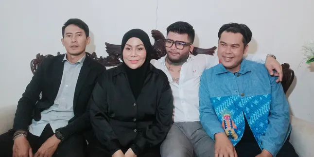 Fahmi Rasa Coklat Hadirkan Debut 'Tunggu Aku', Dapat Dukungan Penuh Dari Mak Vera