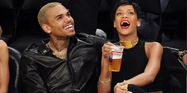 Fakta Menarik Pasang Surut Kisah Cinta Rihanna - Chris Brown