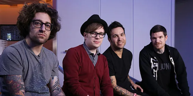 Fall Out Boy Donasikan Tiket Konser ke Korban Bom Boston