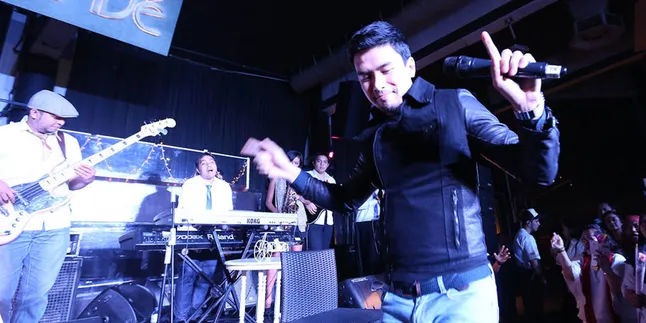 Fans di Indonesia Meriah, Christian Bautista Girang