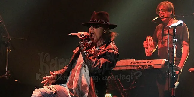 Fans Guns N Roses Tuntut Axl Roses
