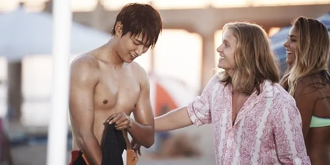 Fans Kecewa Lee Min Ho Gagal Pamerkan Abs Seksi di 'GANGNAM 1970'
