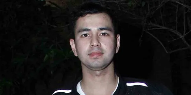 Fans Raffi Ahmad Gelar 'Pesta' di Depan BNN