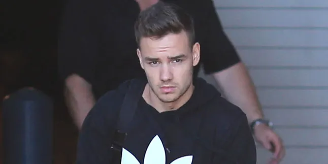 Fans Tidur di Luar Rumahnya, Liam Payne 'One Direction' Kesal!