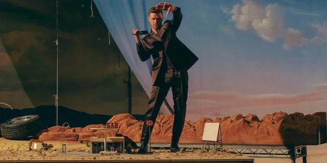 Fanservice Manis Ala Justin Timberlake, Bantu Seorang Fans Lamar Sang Pacar!
