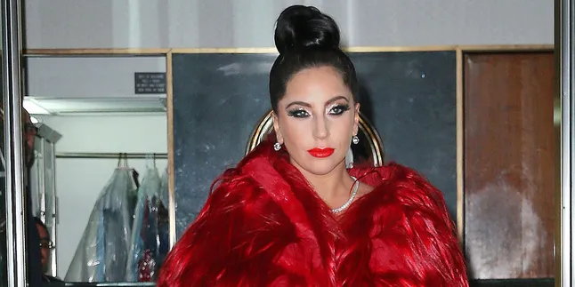 Fantastis! Ini Bukti Harga Cincin Tunangan Lady Gaga Rp 6 Miliar