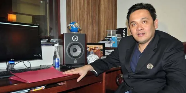 Farhat Abbas: Ahmad Dhani Itu Gak Ada Sekolahnya