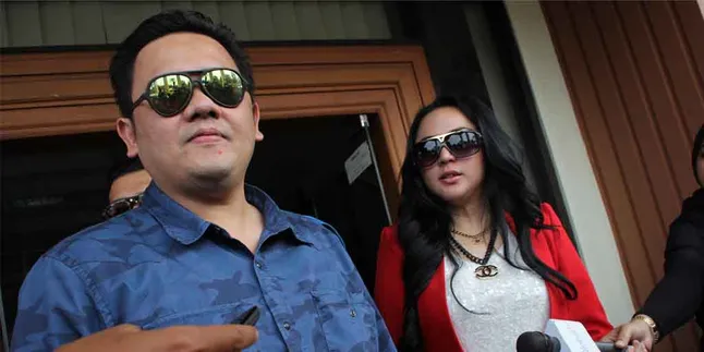 Farhat Abbas Belikan Regina Mobil Bekas