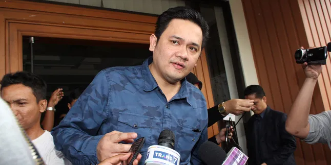 Farhat Abbas Berkicau Tantang Susi Pudjiastuti Farhat Abbas Berkicau Tantang Susi Pudjiastuti