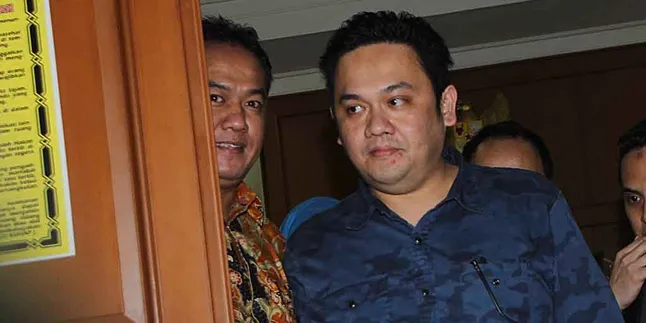 Farhat Abbas Bongkar Bukti Kalau EDH Sebar Fitnah