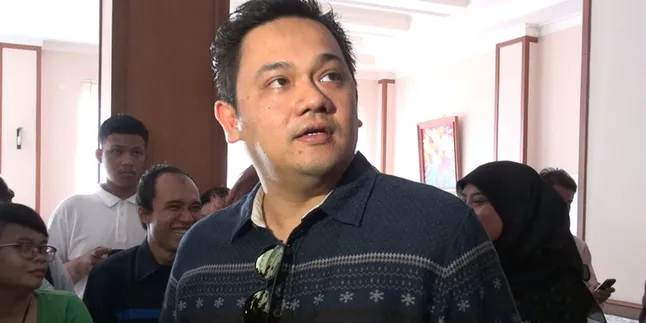 Farhat Abbas: Coblos 2, Jokowi Presiden Kita Farhat Abbas: Coblos 2, Jokowi Presiden Kita