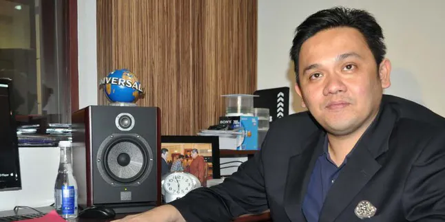 Farhat Abbas: Luka Pramugari Tak Berat, Cuma Nempelin Koran
