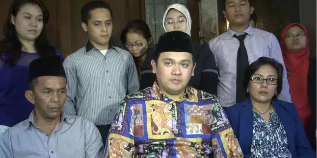 Farhat Abbas: Mana Mau Gue Sama Raksasa Pengkhianat Farhat Abbas: Mana Mau Gue Sama Raksasa Pengkhianat